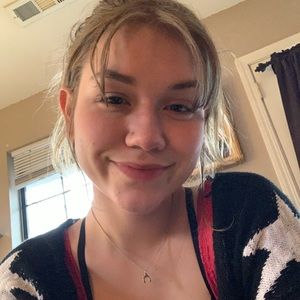 Meet your Posher, Macey